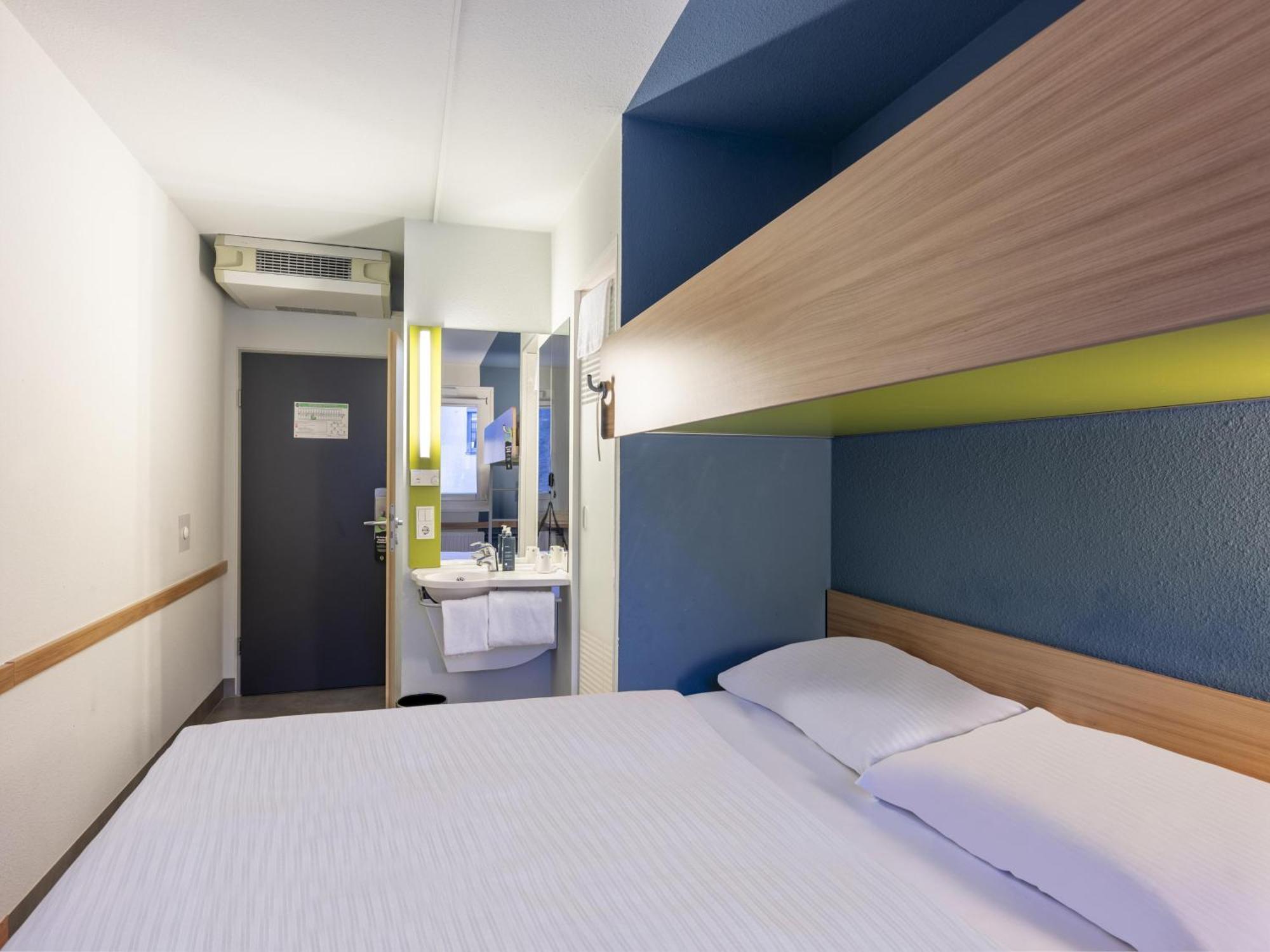 B&B Hotel Kassel-Lohfelden Exteriör bild